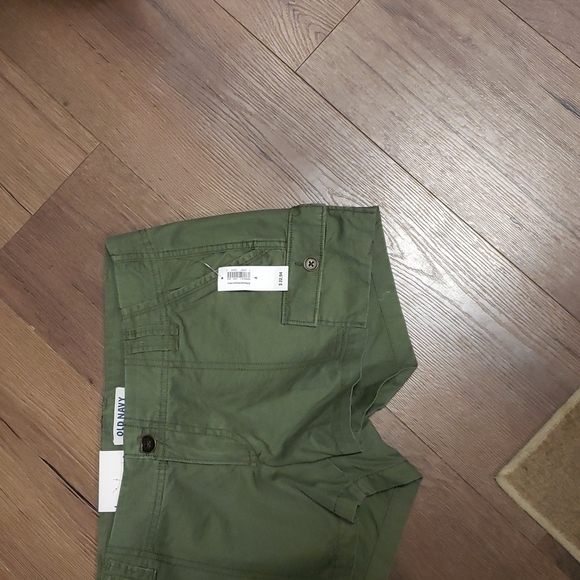 👖OLD NAVY SHORTS 👖 - Picture 3 of 9
